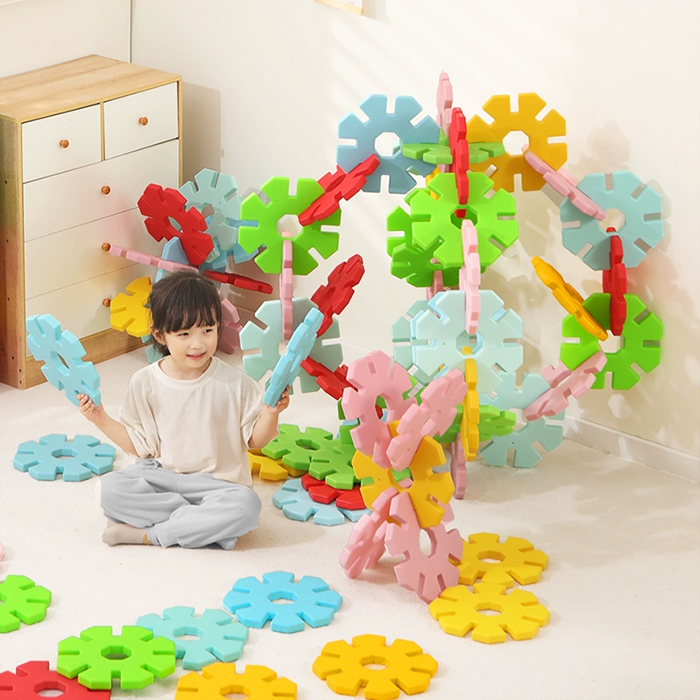 Sinh nhật bé nên tặng gì Bộ lego hoa tuyết là lựa chọn số 1