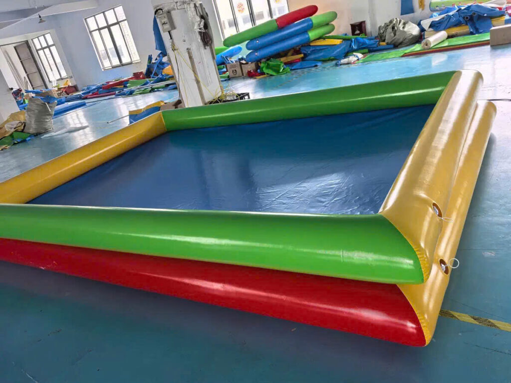 Chất Liệu Và Cấu Tạo Của Bể Phao Xúc Cát