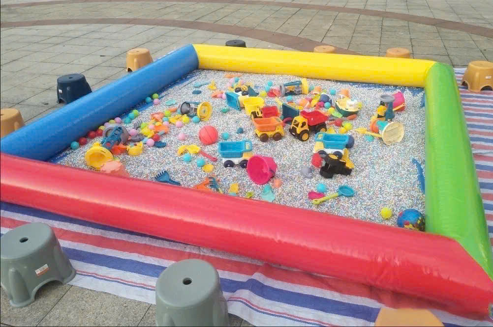 Vì Sao Nên Đầu Tư Bể Bạt Xúc Cát Hạt Sỏi