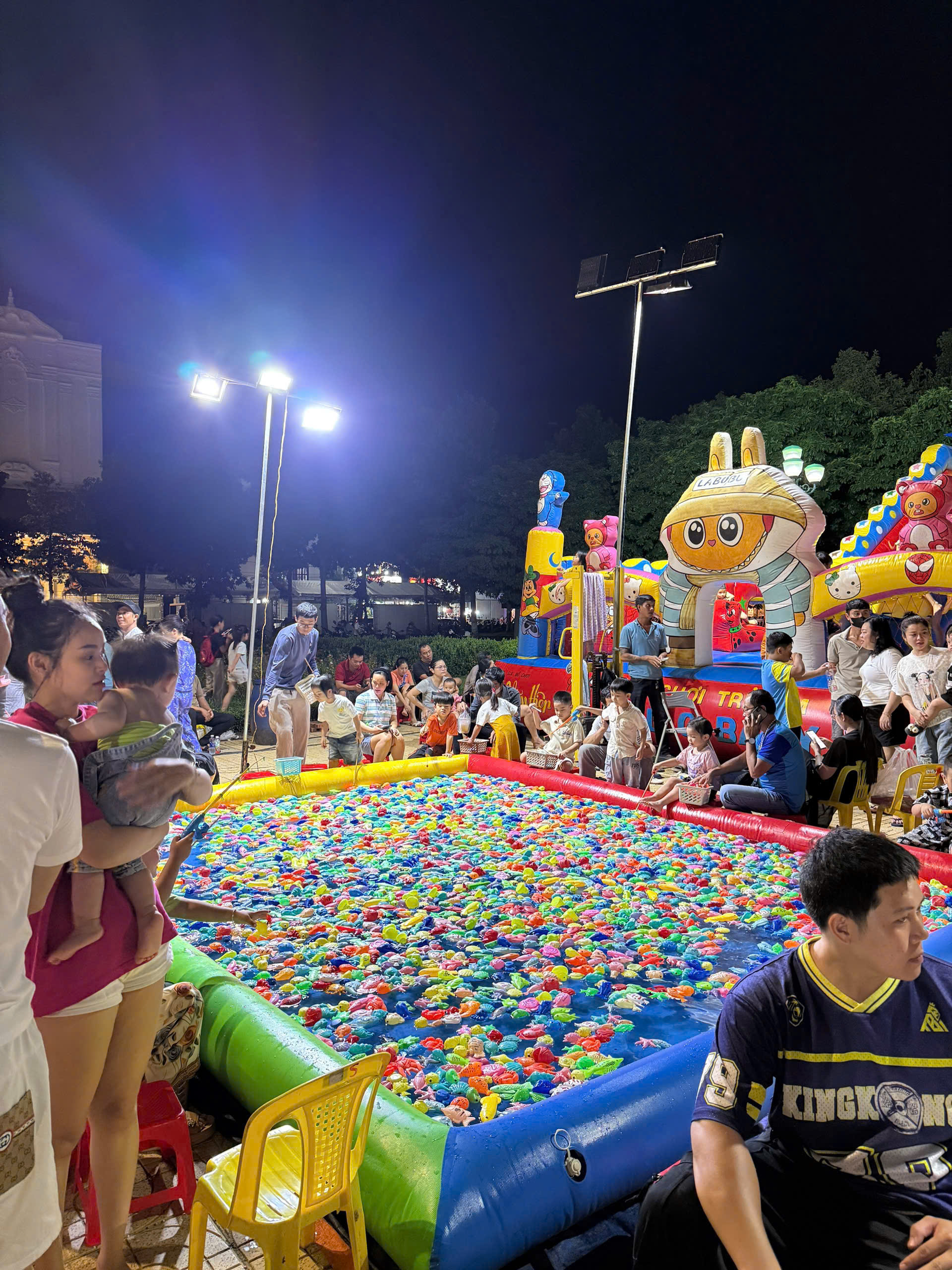 Bể phao câu cá ngoài trời Trò chơi thu hút mạnh trong sự kiện và khu vui chơi