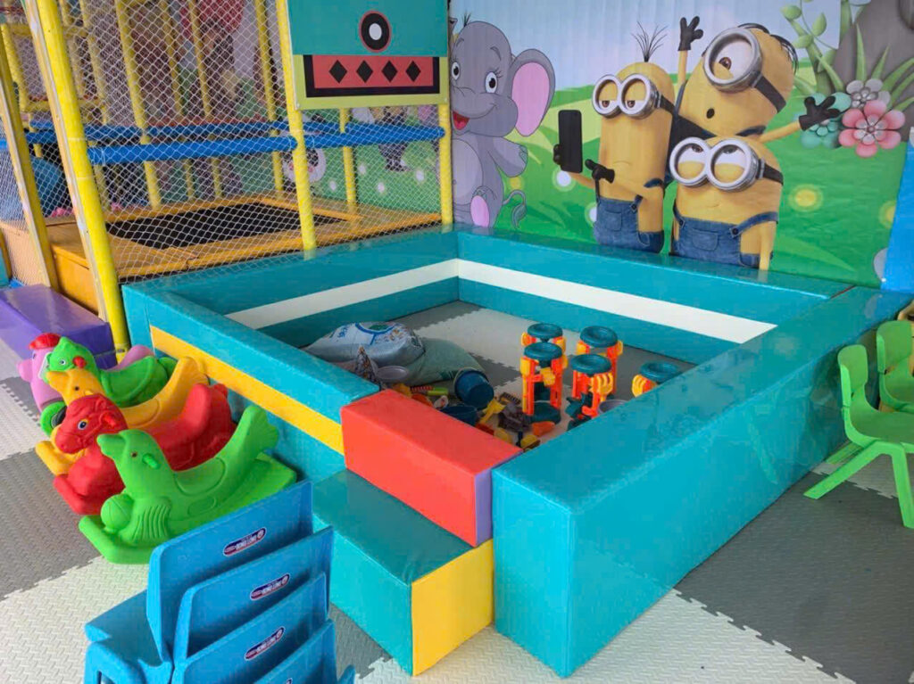 Lợi Ích Vượt Trội Của Khung Bể Xúc Cát Khu Vui Chơi