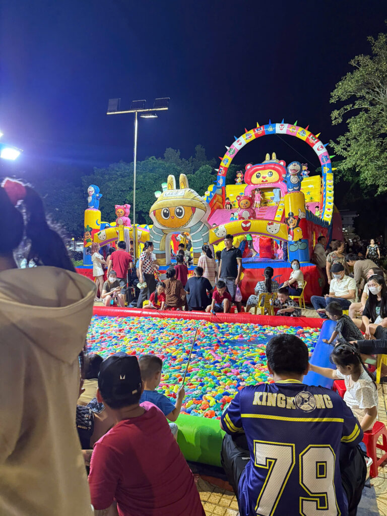 Những yếu tố giúp bể phao câu cá ngoài trời hoạt động hiệu quả