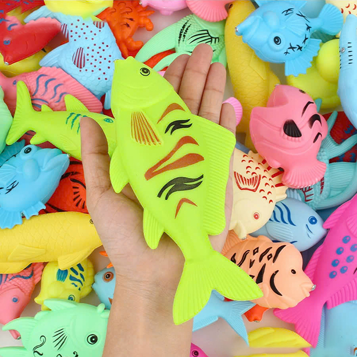 cá nhựa bắt vít sinh vật biển 